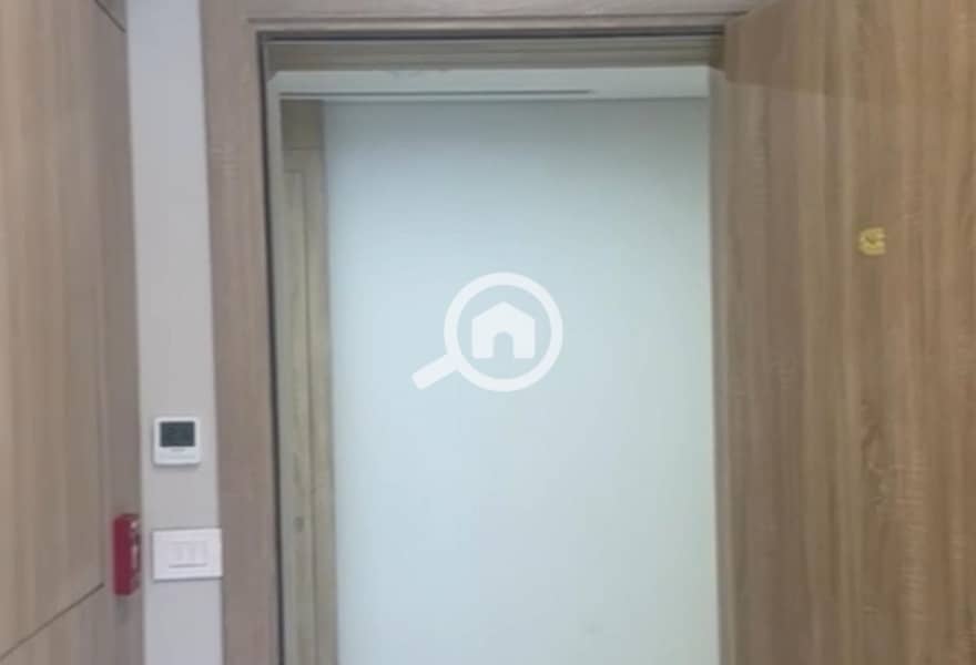 5 31848d89-f48a-4bdb-9cae-32718072ed00. jpg