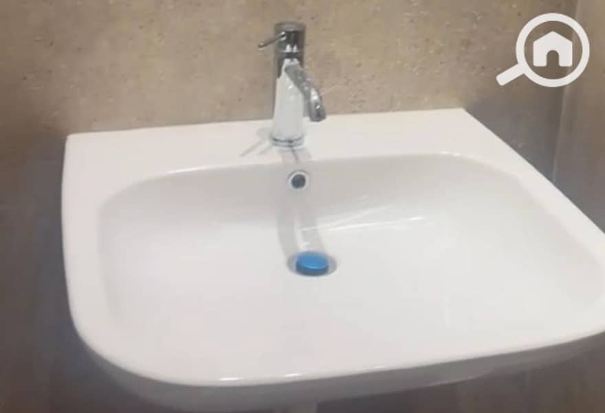 6 e0d33587-c8fb-4072-8d18-5db50a971717. jpg