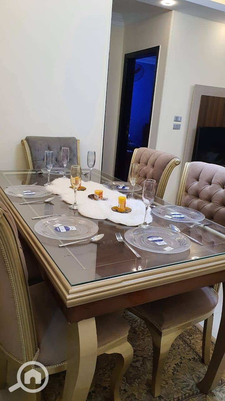 7 7f758b2d-8db0-4ec5-a80d-b38f65935e1d. jpeg