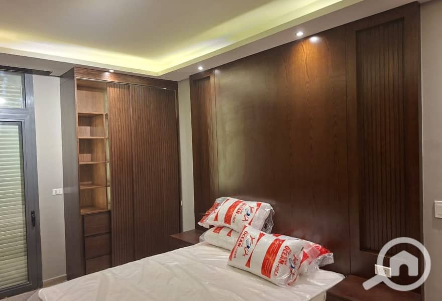 8 033bacf6-d9e4-4a54-9cf0-35ede98b67f8. jpg