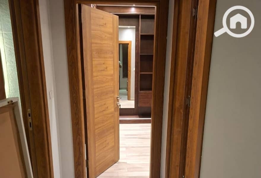 10 d3e20a80-f384-488d-b046-34e7c5e5095a. jpg