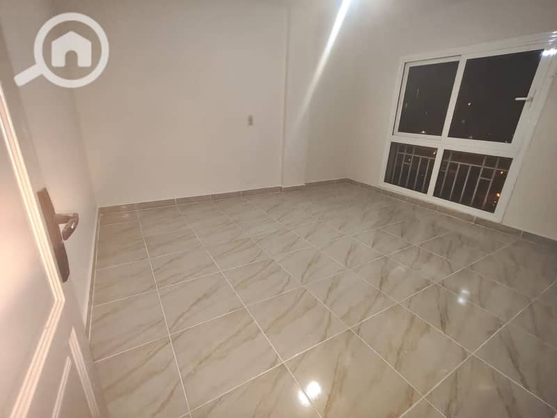 5 7e5da8e3-8896-432c-8b76-e7a4b1a096a4. jpg