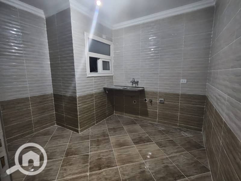 6 f76769e3-1119-4720-9b60-bd54496c53cd. jpg