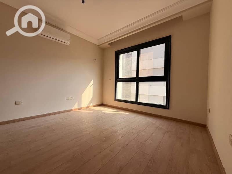 5 WhatsApp Image 2025-11-15 at 2.05. 27 PM (1). jpeg