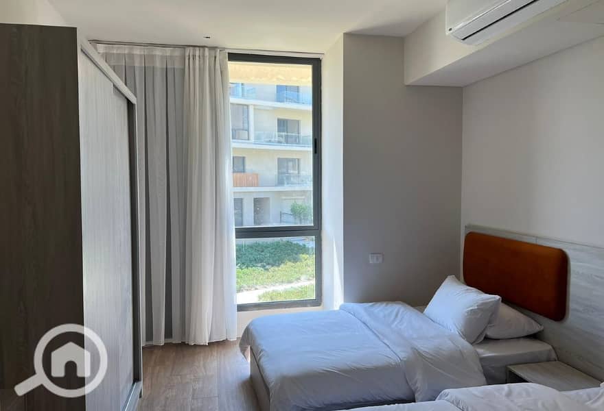 2 ef50e4fd-de15-4b50-987d-5eeab2cb273a. jpg