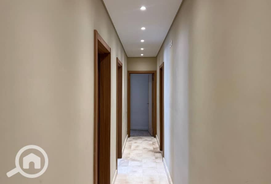 9 b9635868-c1d0-4786-9d83-aa6faf07a418. jpg