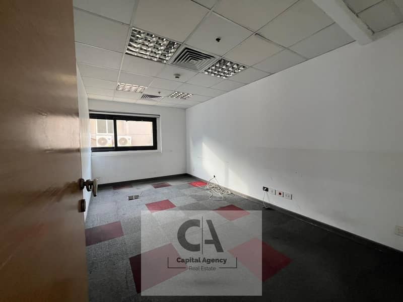 8 0a192340-bbdc-495e-bb50-a68d59bc3613. jpg