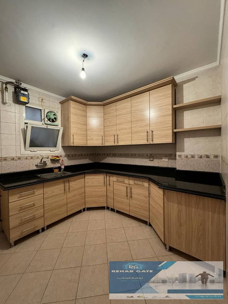 6 0275a99b-a612-4d41-8bcc-e2a3466fb4c5. jpg