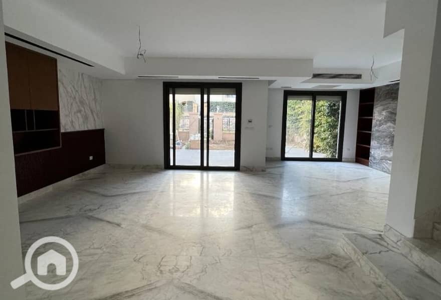 3 dc3cf090-3540-40bc-b3be-2a8f2b46a1e0. jpg