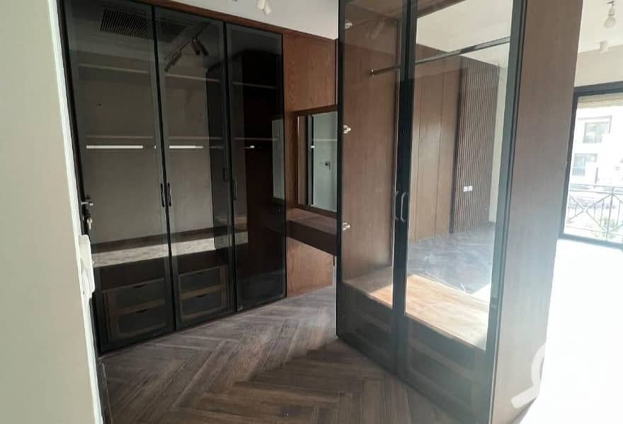 9 c999a803-46be-4976-a250-270f9ed3c104. jpg