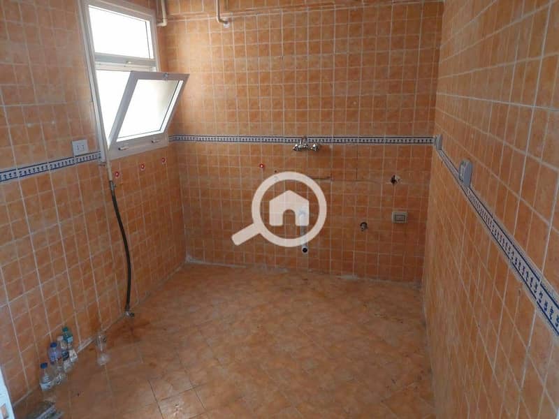 8 92115a27-e1aa-4d31-a837-1b63acbf0fb2. jpeg