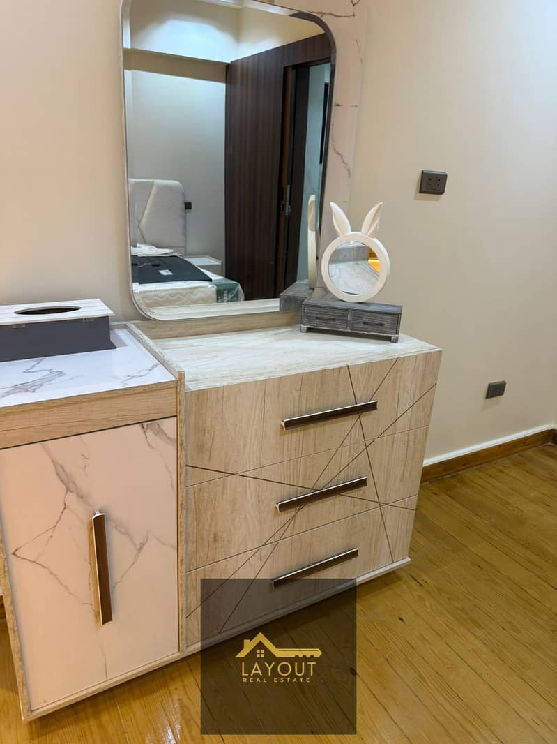 4 5942a076-791b-44ca-812e-85f9b323feb8. jpg