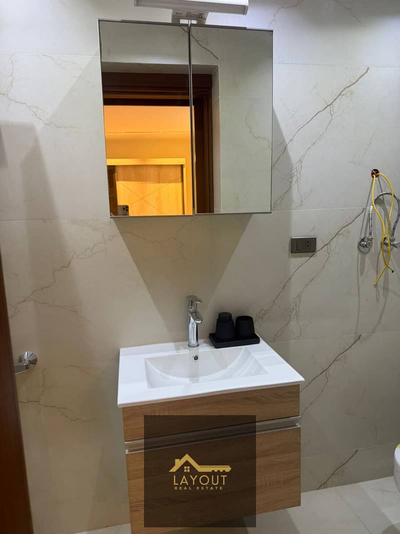 8 759a5975-ef50-4b64-9036-bf47593f1598. jpg