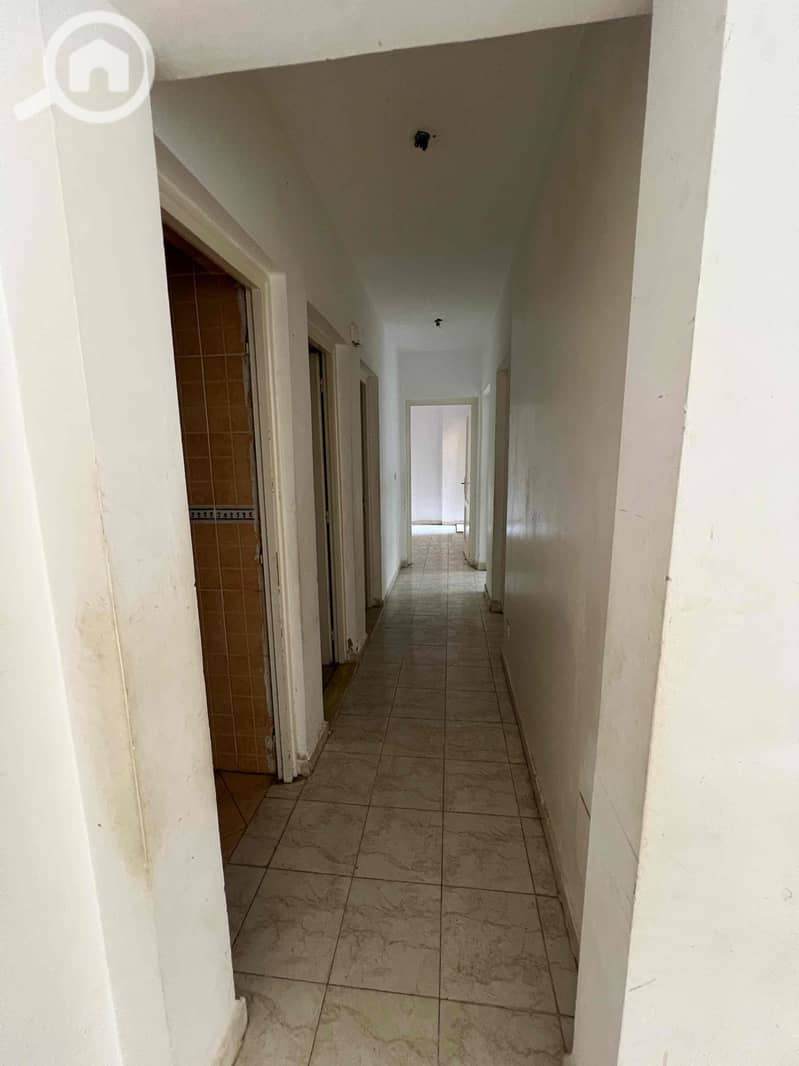 6 2d8f521b-1b90-4dc0-b5b9-d03cbc4a86ad. jpg