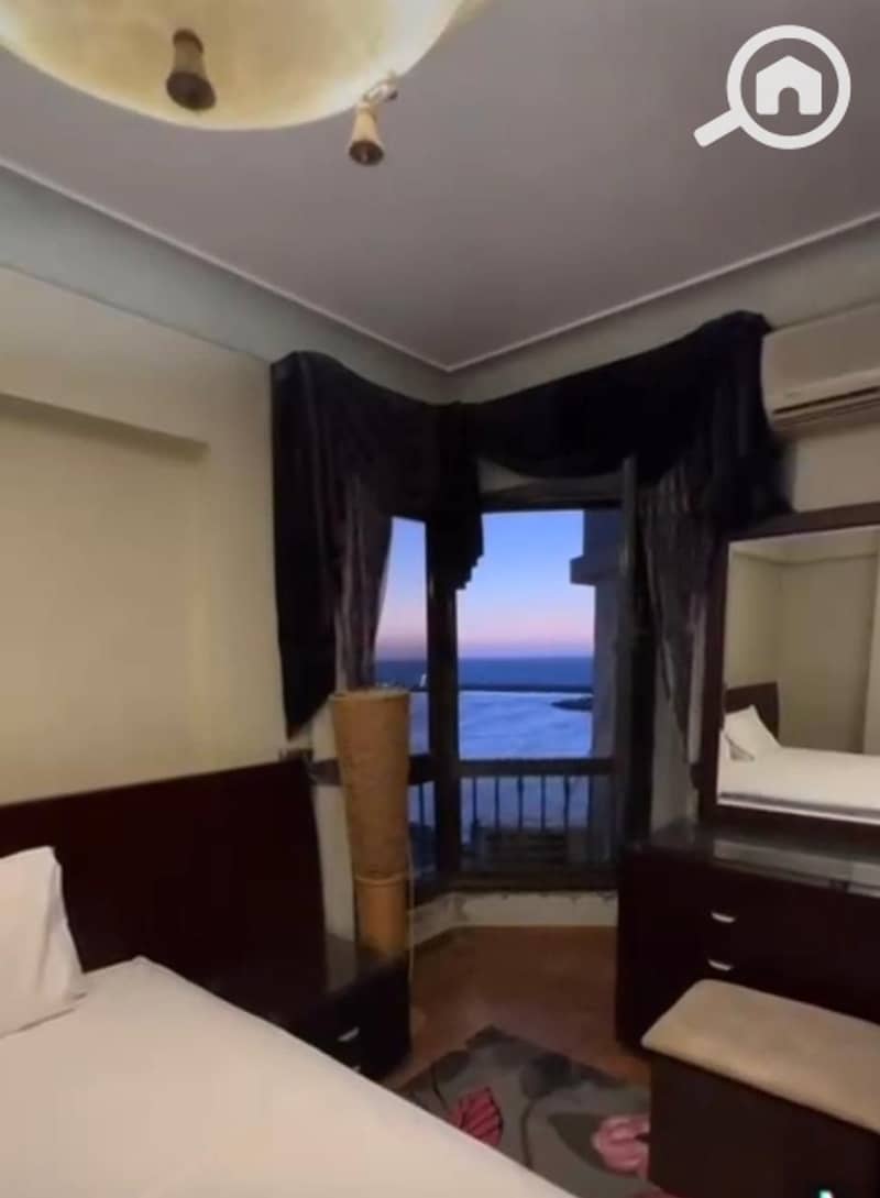 4 df6367a6-590d-4dcc-9ba8-adece4e8e875. jpg