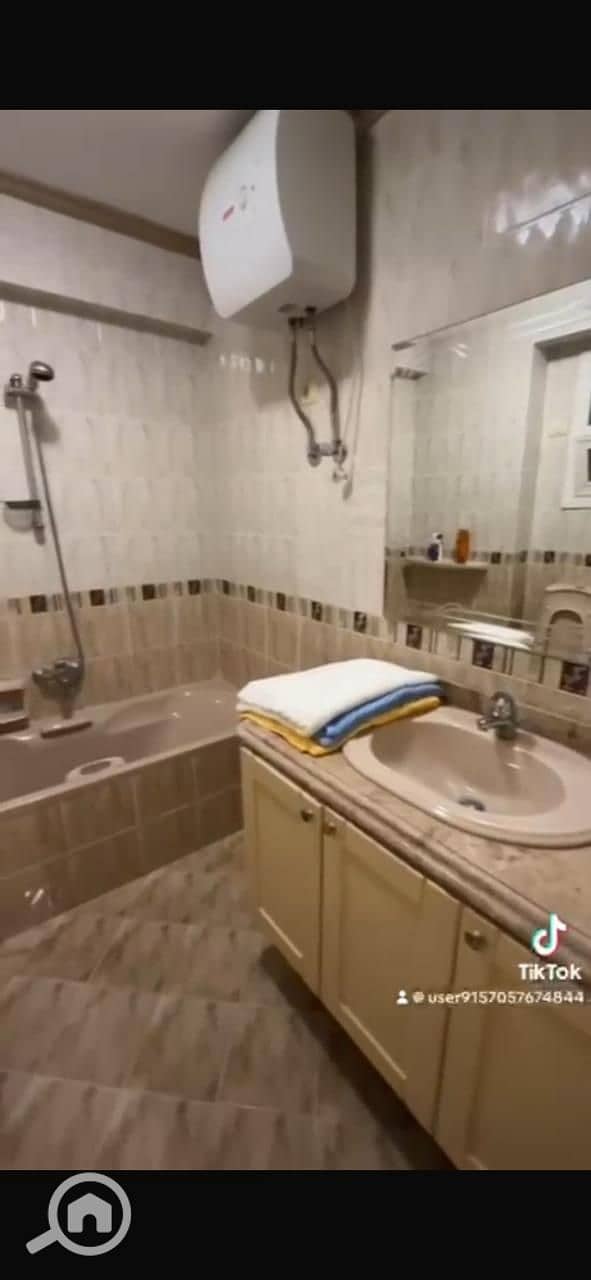 11 dd7f29b5-5adc-4a84-8ad7-a6875f7d88ca. jpg