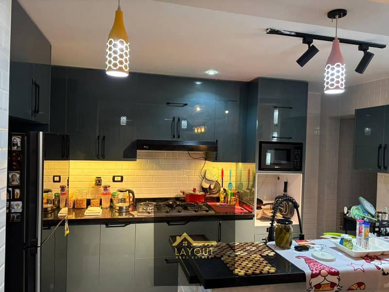 5 319683d3-79ec-4636-9061-74c90a0f2227. jpg