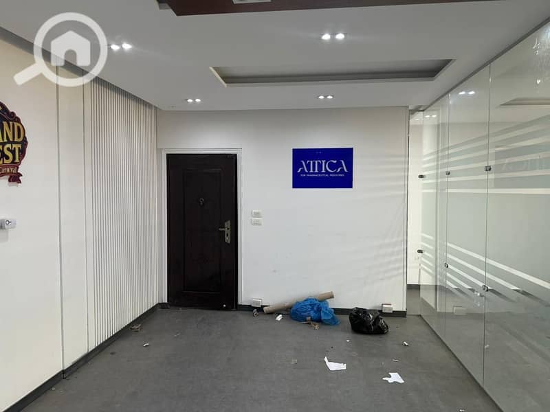 12 Messenger_creation_FCB623EE-435A-45BF-8891-9A5C48846889. jpeg