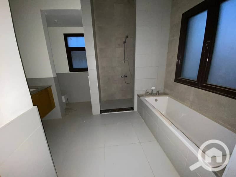 2 0af5f525-df6e-432b-9db8-8f7dbb812ddd. jpg