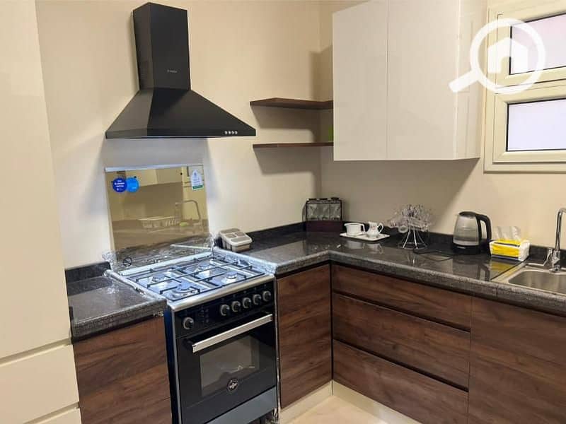 4 8e6c3320-5de4-4b39-aeb1-1865c2c741d1. jpg