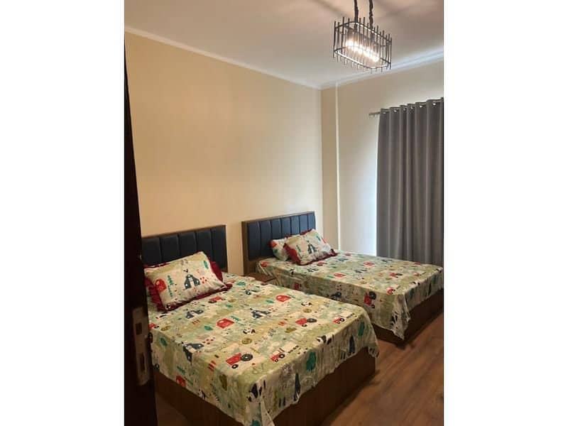 6 9a0fe321-5af5-4d07-a9db-e0facd068395. jpg