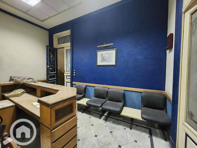 5 e6b1ce73-fa2d-4f59-a580-125c77216df0. jpg