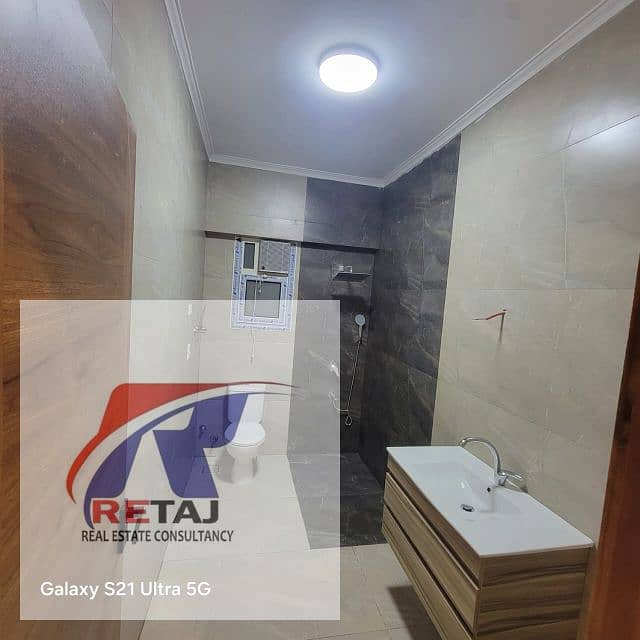 8 3f72bcf3-6314-4d90-b14a-e1bf0fe5d4f3. jpg