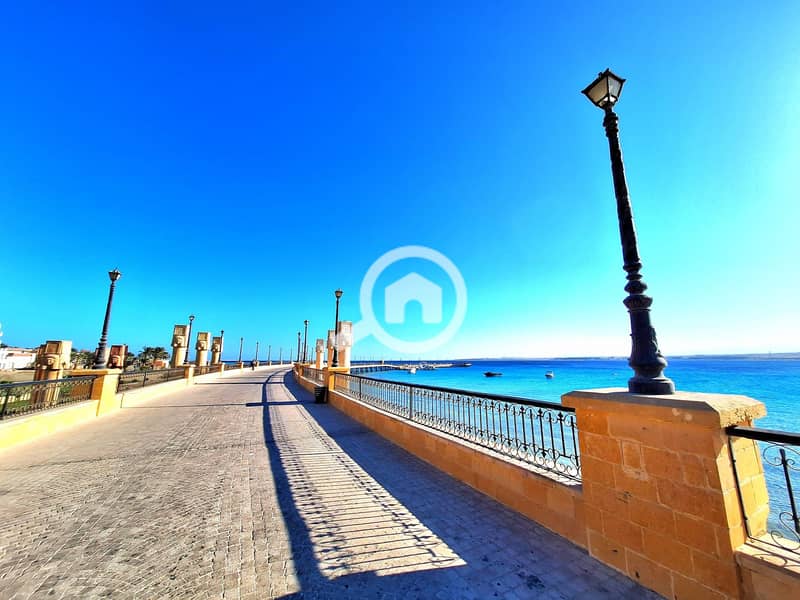 8 432598493_7581228558604755_8751577944733437604_n. jpg