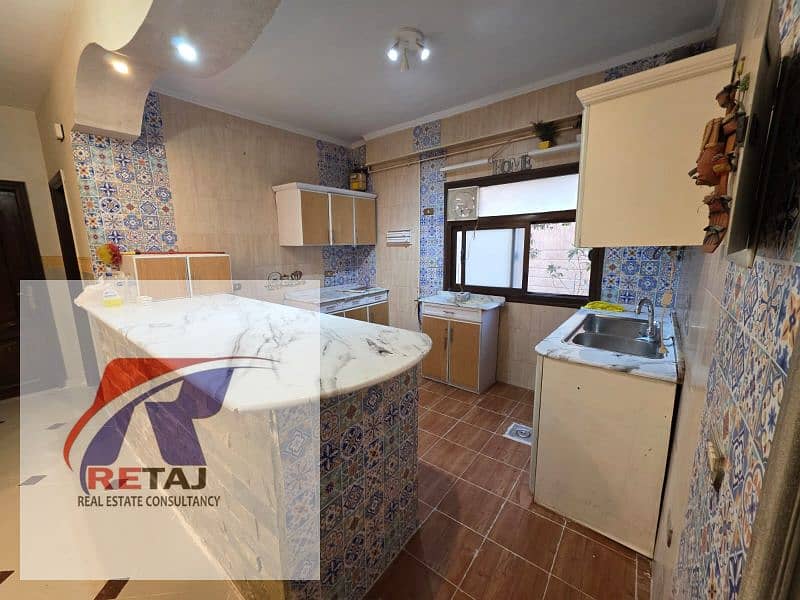 9 fc2f37e6-4c38-4529-8861-1cbbff839ae6. jpg