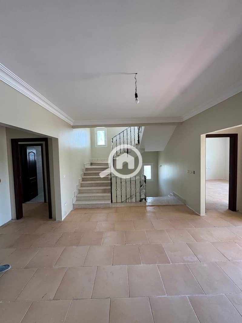 18 0ac4ccde-3ca6-49f5-9216-de8f7851c9c6. jpeg