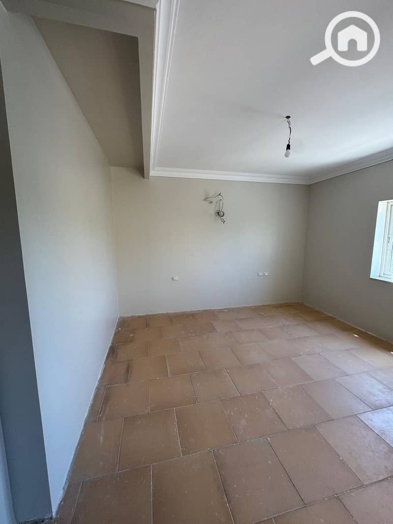 19 e541c55b-7e3a-4398-8787-6d7a10c45f87. jpeg