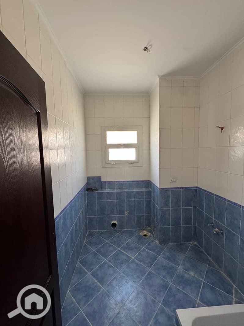 21 0553b942-6d94-4a3c-8382-d8eb096e7e51. jpeg