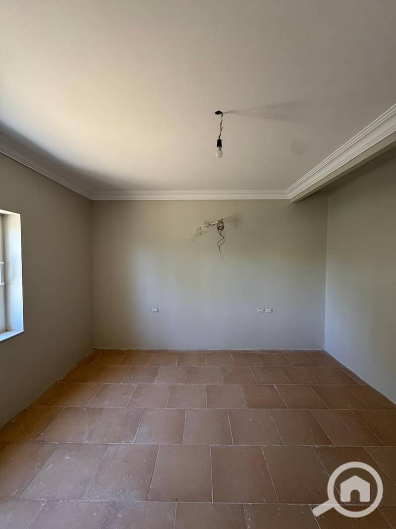 27 4dbfbea2-940d-4a1b-8e04-1d9b4a76ad0f. jpeg