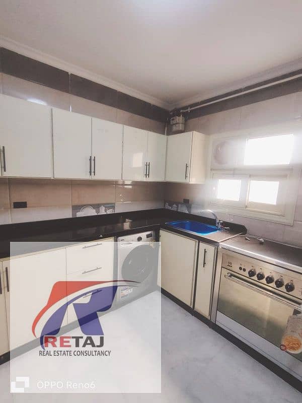 4 184c7dda-d0db-4d95-a298-3467c641843a. jpg