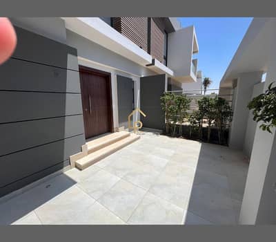 فیلا 4 غرف نوم للايجار في الشيخ زايد، الجيزة - WhatsApp Image 2025-12-21 at 2.05. 56 PM (1). jpg