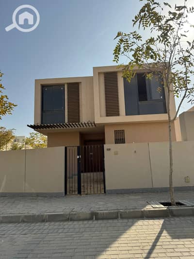 فیلا 3 غرف نوم للبيع في هليوبوليس الجديدة، القاهرة - WhatsApp Image 2026-01-06 at 2.17. 01 PM. jpeg