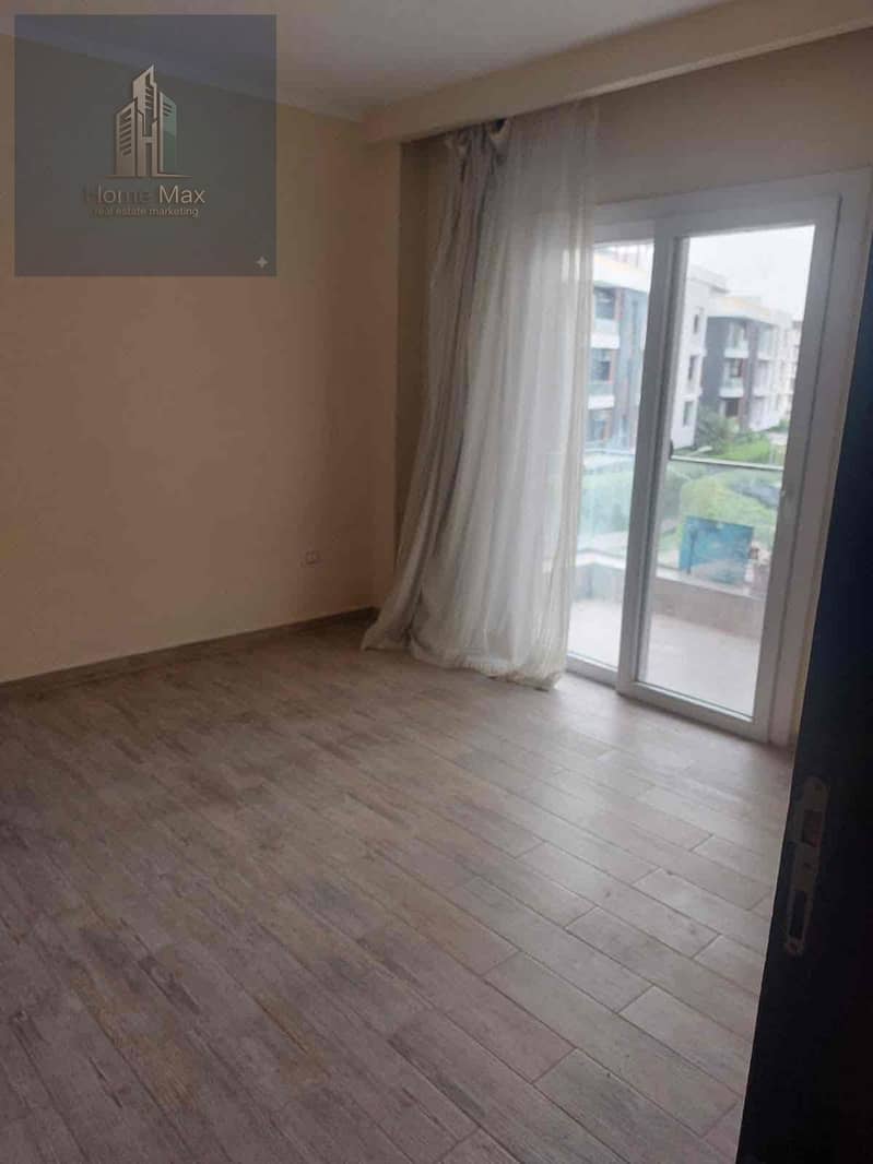 4 b7135e1e-a841-47cd-8305-01e98487ea51. jpg