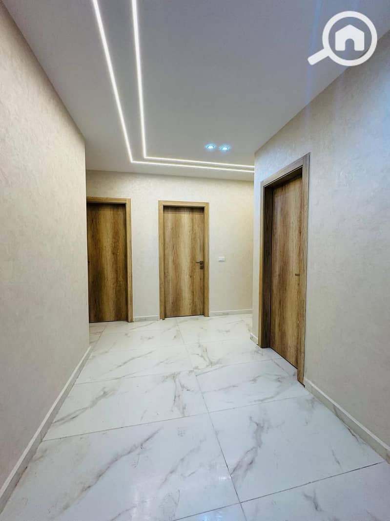 4 02c7229f-8fb5-4c18-ba19-52967cf339fd. jpg