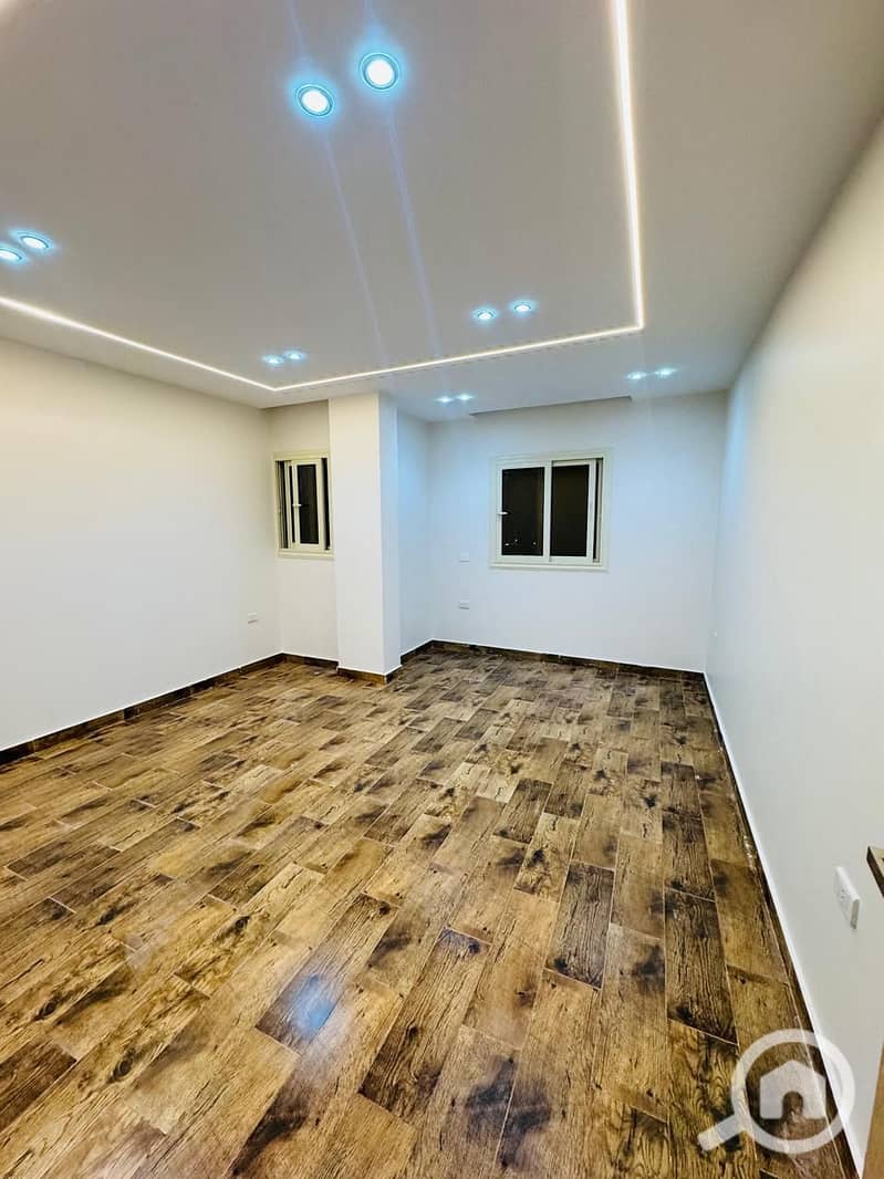 8 14b423b3-44fb-4ee9-9a81-a712bbc3ad96. jpg