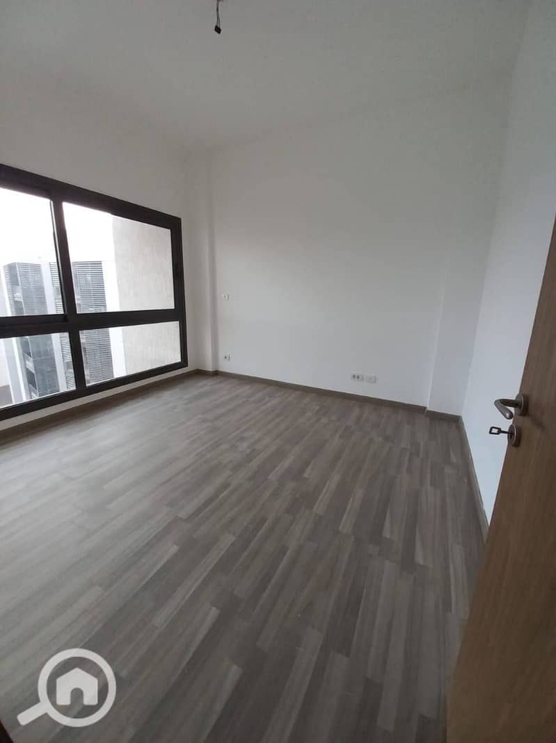 8 491355049_1392330158510962_38546152373561143_n. jpg