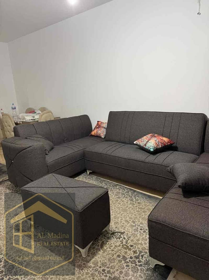 2 9fef512c-a1a1-4c05-8095-936b659ac695. jpg