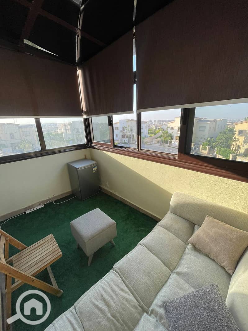 4 2b3bfca5-aef8-4cb0-9198-9fd5aa4adf4f. jpg