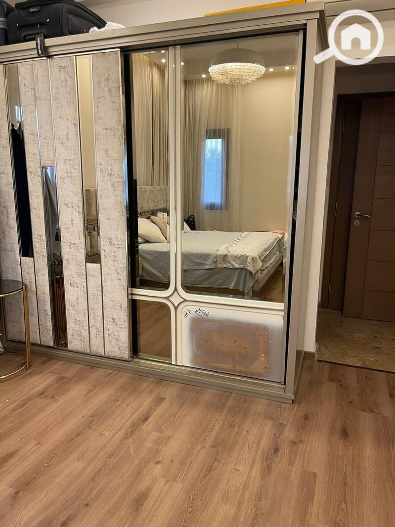 22 b3977ba1-cc68-4726-89fe-63b0627acfb1. jpg