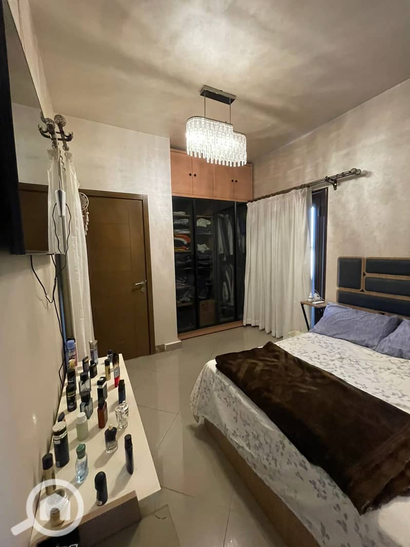 24 c7cba5ab-41a5-4310-99c0-98387994fe20. jpg