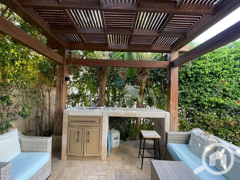 25 df6e024d-2d5c-4319-9aed-2f7efc4057cd. jpg