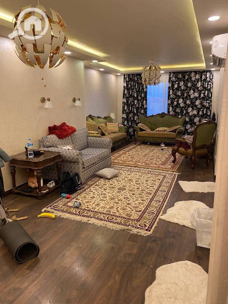 9 1a35235e-5449-47f2-9c75-6384e0574471. jpg