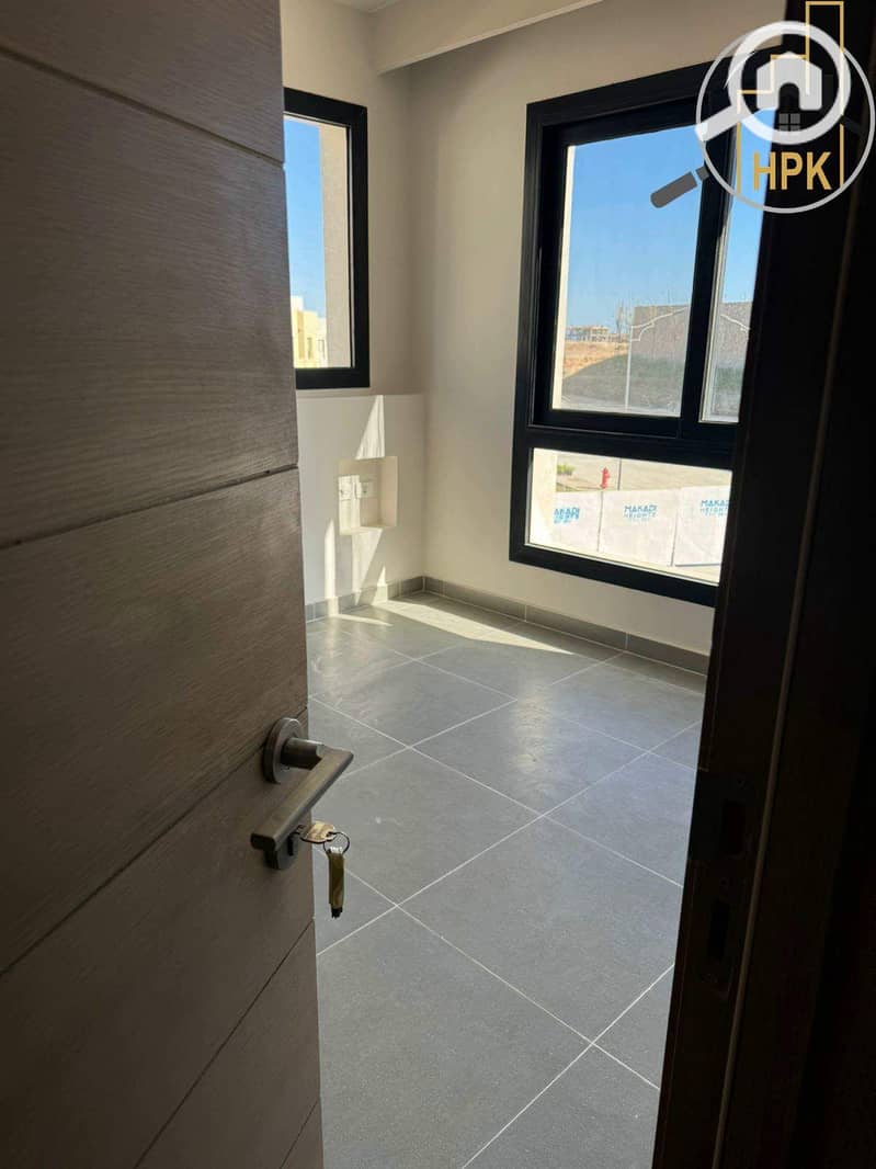 8 whatsapp image 2024-12-05 at 6.59. 30 pm (2). jpeg