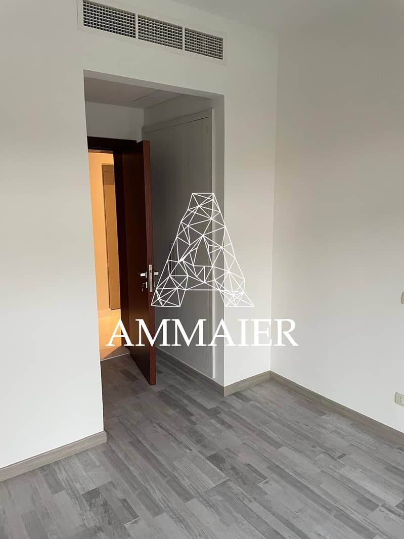 10 be8d4dc6-ed2b-40a9-8fd3-b56bbe7cc673. jpg