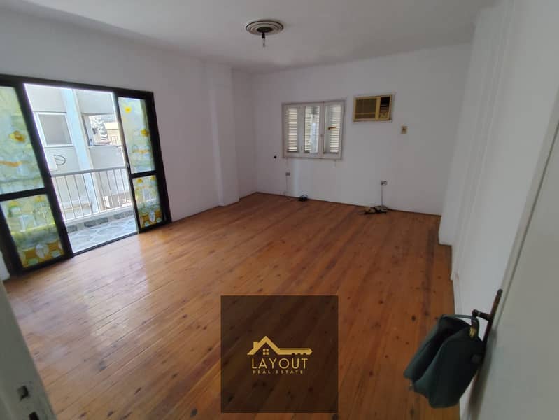 6 cfabd8a8-7e40-427a-b3b3-bfb4b79b3453. jpg