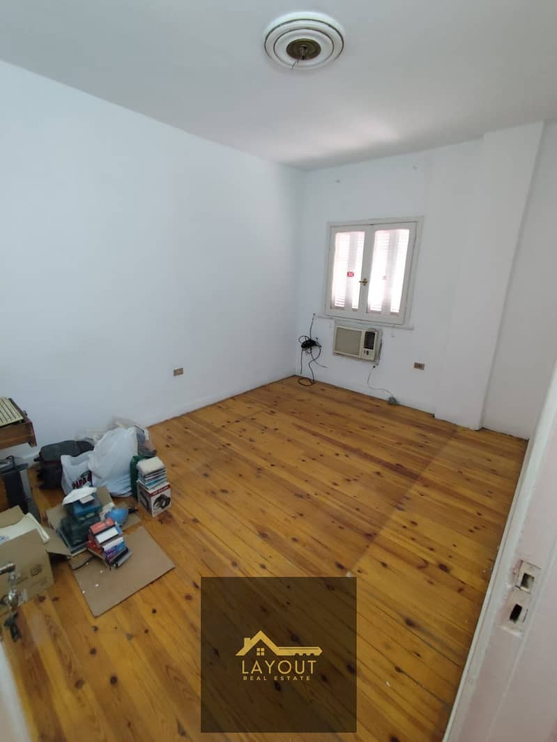 8 d57e77fb-19ea-4169-9b96-bc6245e6d1b5. jpg